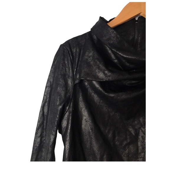Elena Wang | Black faux leather oversized turtleneck tunic - Picture 3 of 8